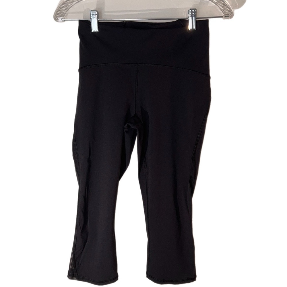 EUC Lululemon Blk High Waisted Cropped Lower Sheer Panel Leggings w Key Pocket 6